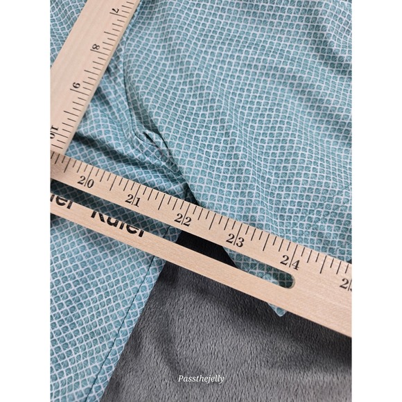 Johnnie O Polo Shirt Mens Medium Geometric All‎ Over Print Golf Twin Lakes UPF - Picture 8 of 11